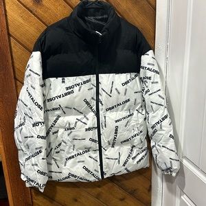 Men’s M winter puffer jacket.